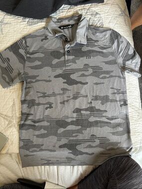 Boys Travis Mathew  Grey Camouflage Polo Shirt size L